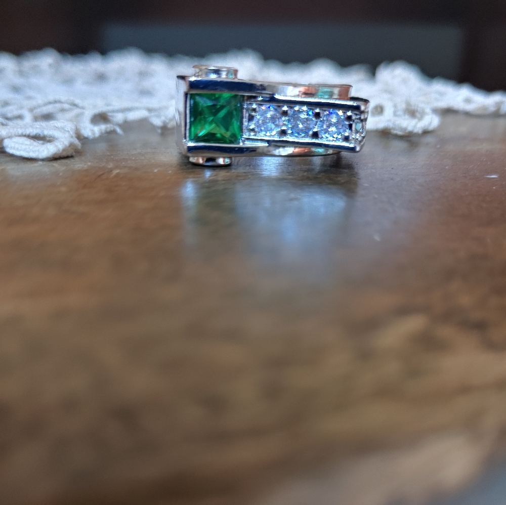 Ring - Picture 4 of 7